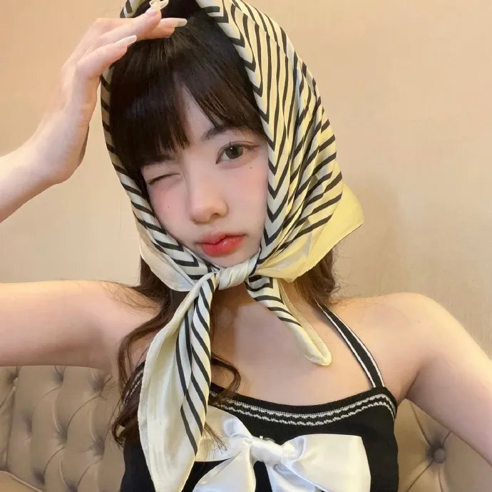 笼中女 封面