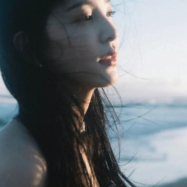 全世界最美的女孩 封面